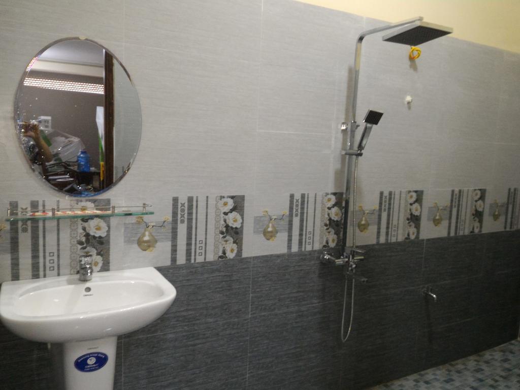 An Hung Hotel Буон Ма Туот Екстериор снимка