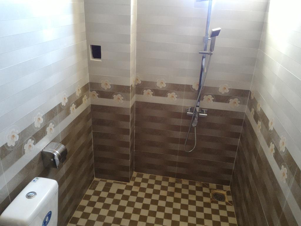 An Hung Hotel Буон Ма Туот Екстериор снимка